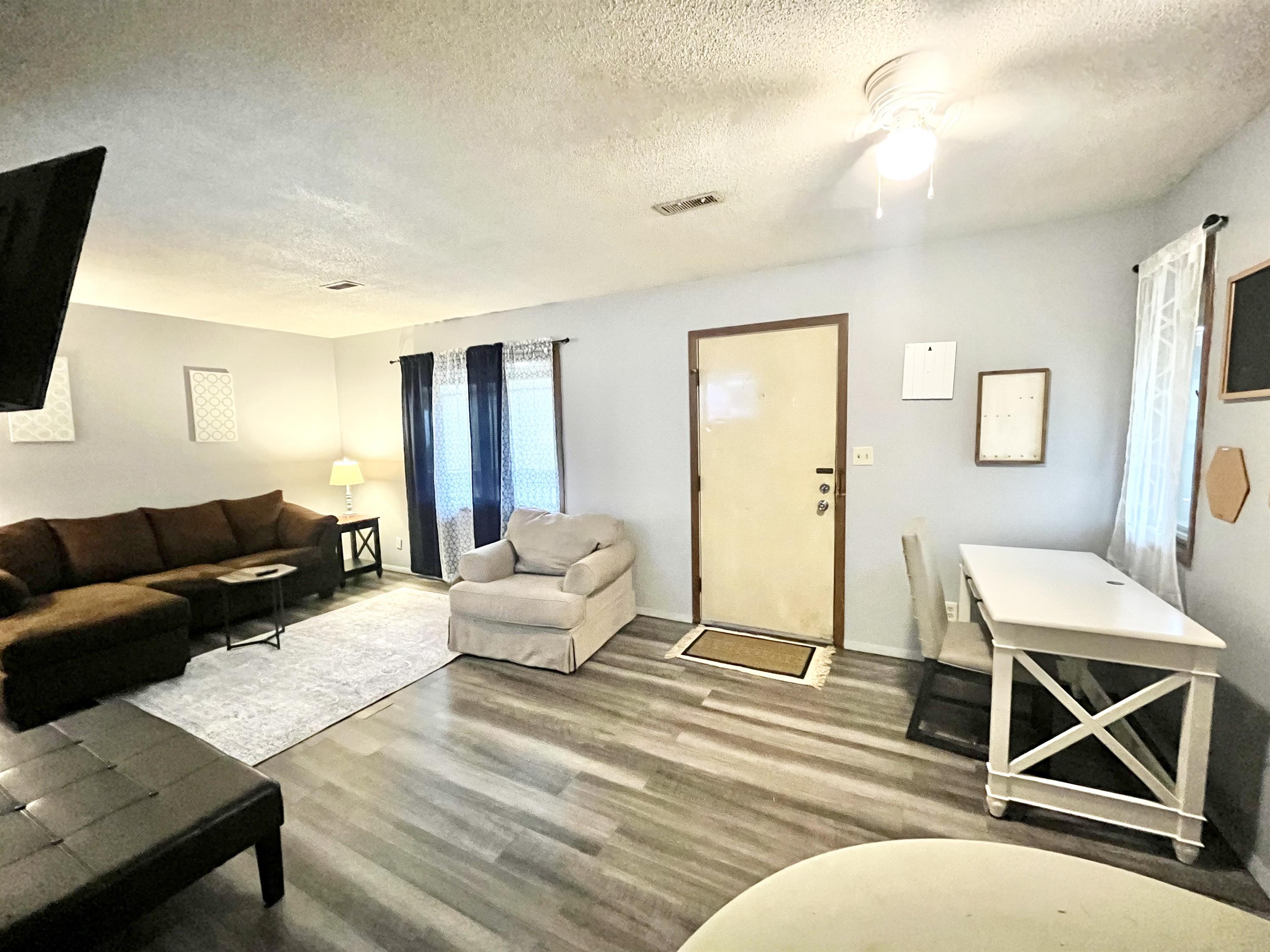 812 South English Avenue - 4